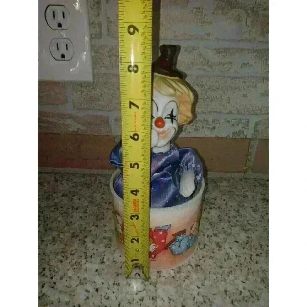 Vintage Animated Porcelain Wind Up Musical Clown in Drum With Hand Over Mouth - Picture 6 of 6